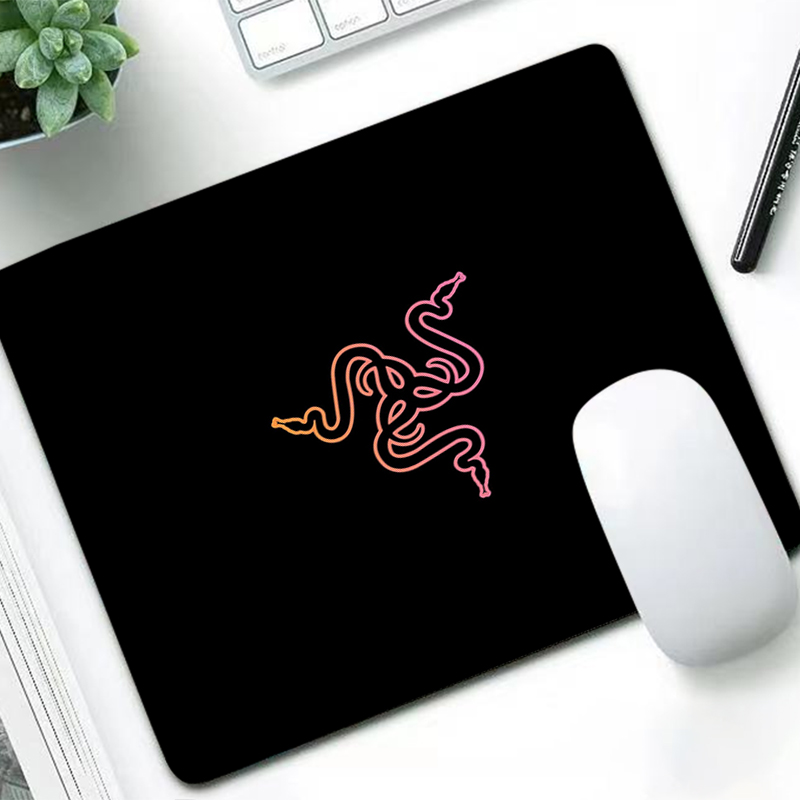Razer Luxury Mouse Pad Anime G - Keyboard Laptop Accessories avaliação e preço